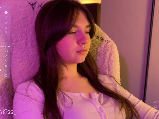 -FoxAlisa-'s BongaCams show and profile