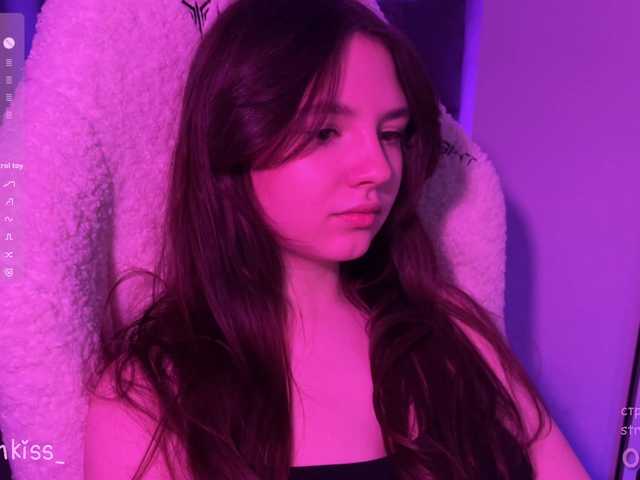 -FoxAlisa-'s BongaCams show and profile