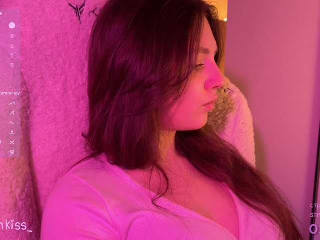 -FoxAlisa-'s BongaCams show and profile