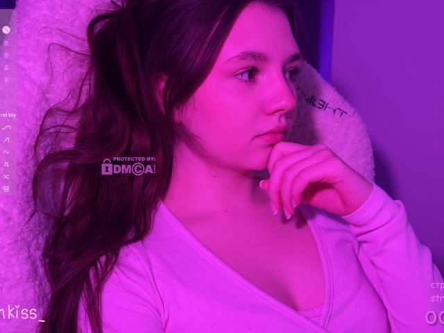 -FoxAlisa-'s BongaCams show and profile