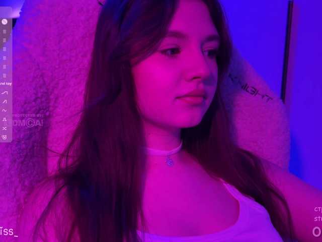 -FoxAlisa-'s BongaCams show and profile