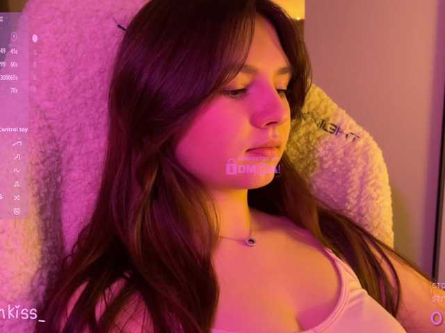 -FoxAlisa-'s BongaCams show and profile