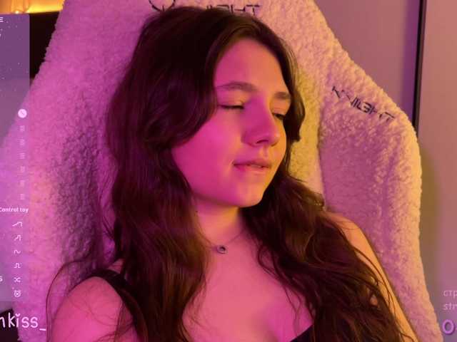 -FoxAlisa-'s BongaCams show and profile