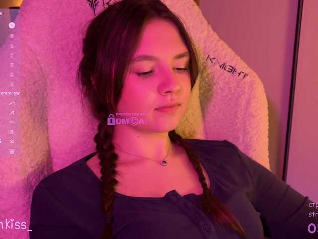 -FoxAlisa-'s BongaCams show and profile