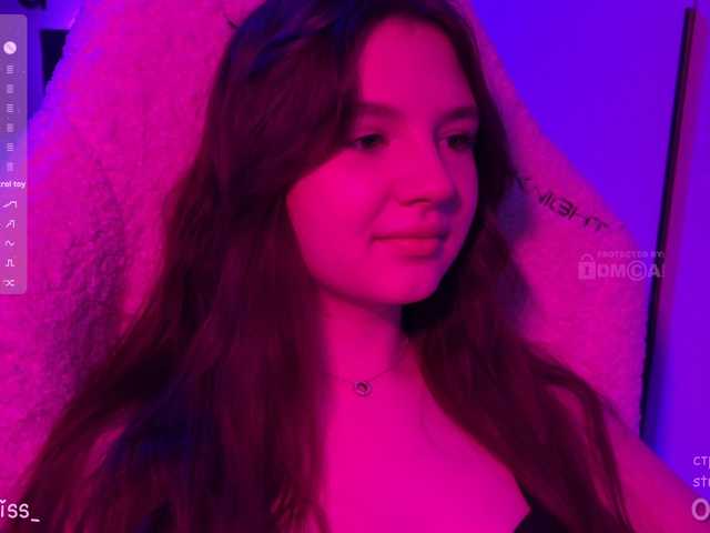 -FoxAlisa-'s BongaCams show and profile