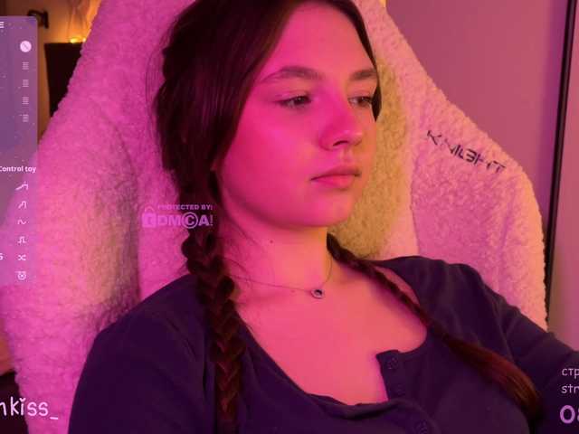 -FoxAlisa-'s BongaCams show and profile