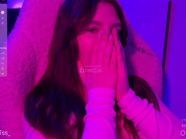 -FoxAlisa-'s BongaCams show and profile