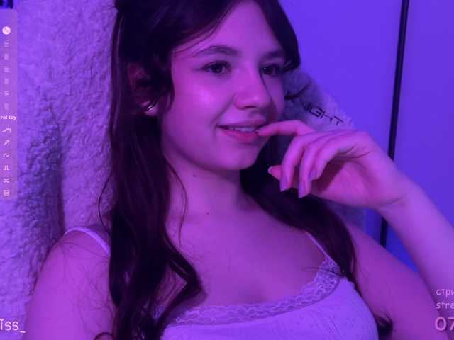 -FoxAlisa-'s BongaCams show and profile