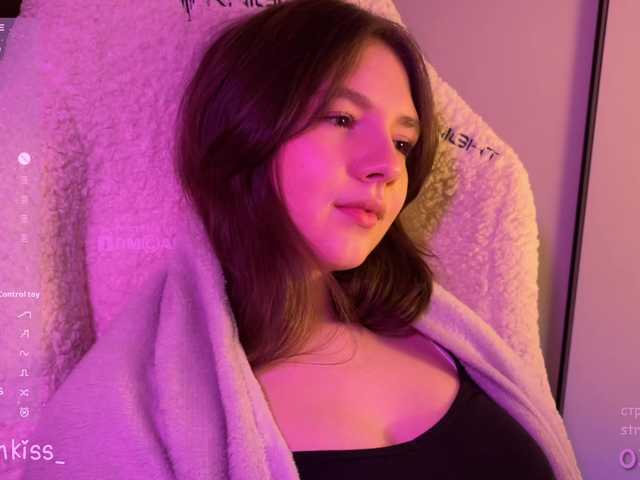 -FoxAlisa-'s BongaCams show and profile