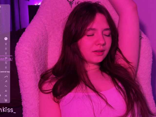 -FoxAlisa-'s BongaCams show and profile