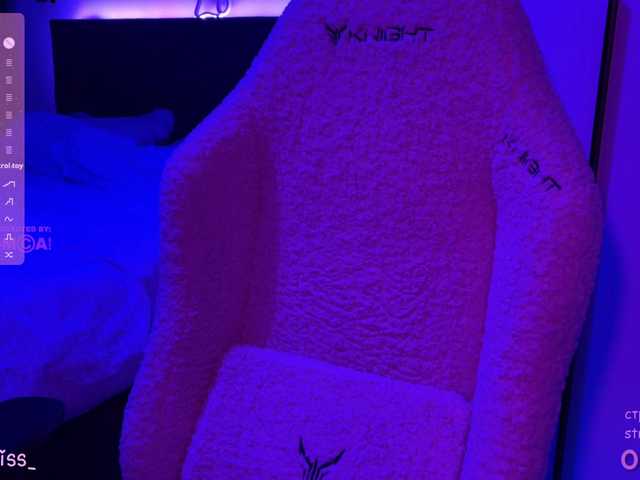 -FoxAlisa-'s BongaCams show and profile