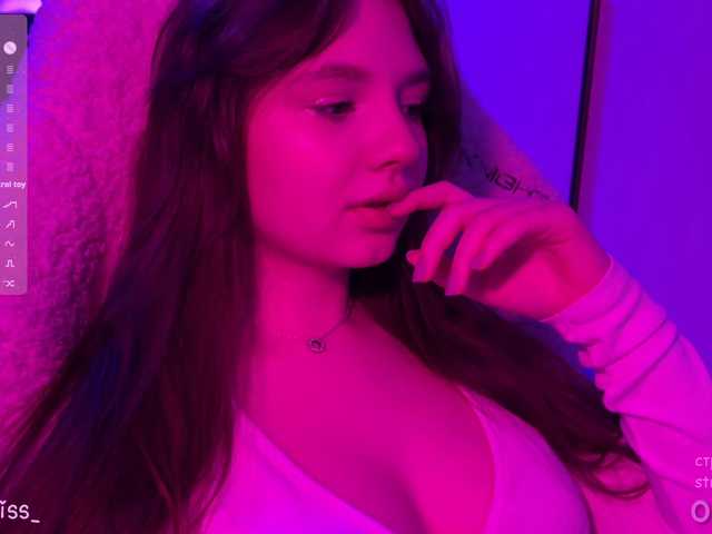 -FoxAlisa-'s BongaCams show and profile