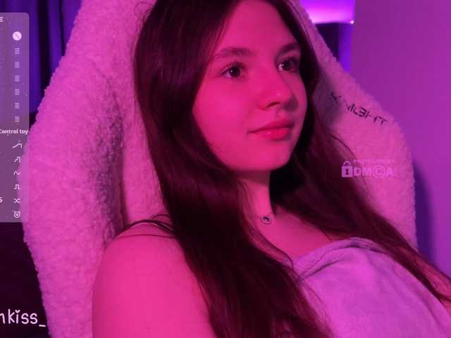 -FoxAlisa-'s BongaCams show and profile