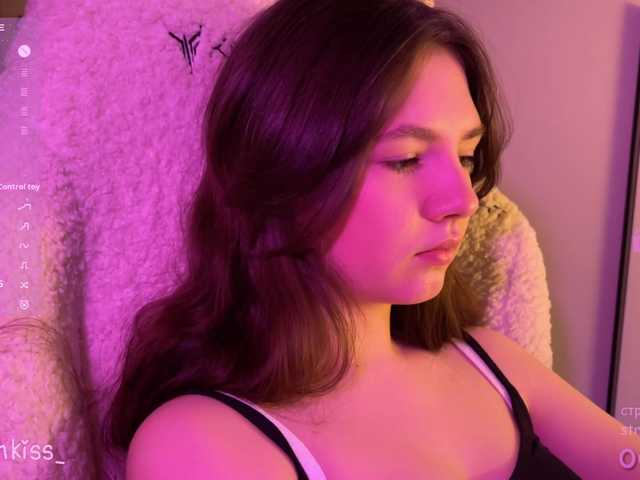 -FoxAlisa-'s BongaCams show and profile