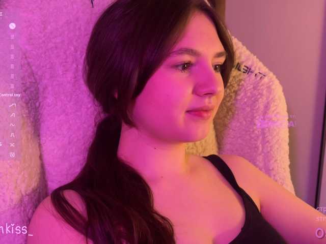 -FoxAlisa-'s BongaCams show and profile