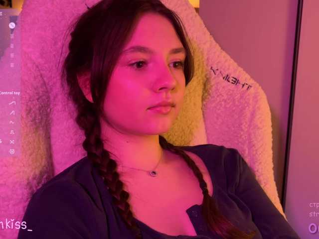 -FoxAlisa-'s BongaCams show and profile