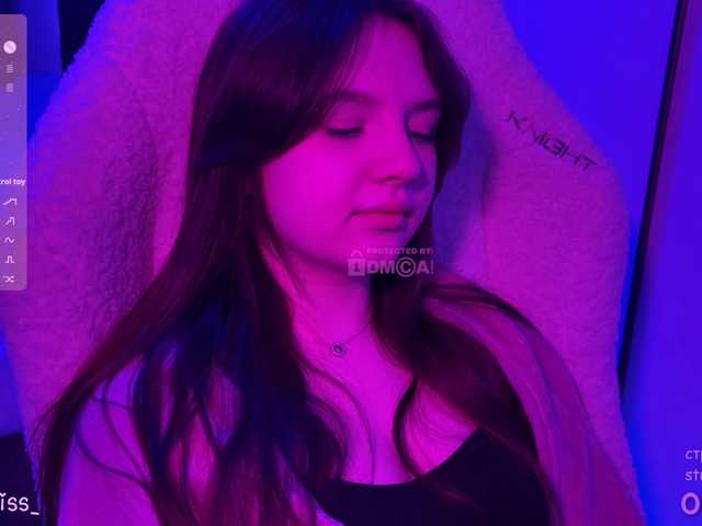 -FoxAlisa-'s BongaCams show and profile