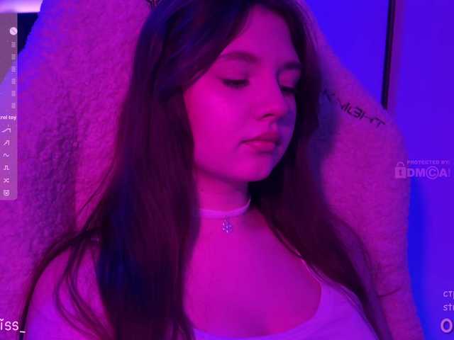 -FoxAlisa-'s BongaCams show and profile