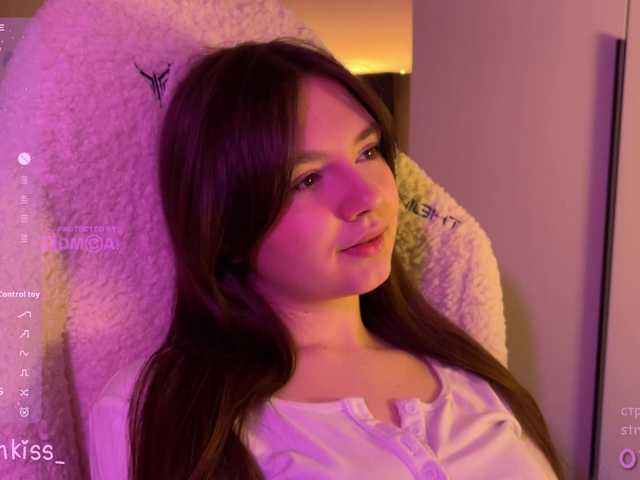 -FoxAlisa-'s BongaCams show and profile