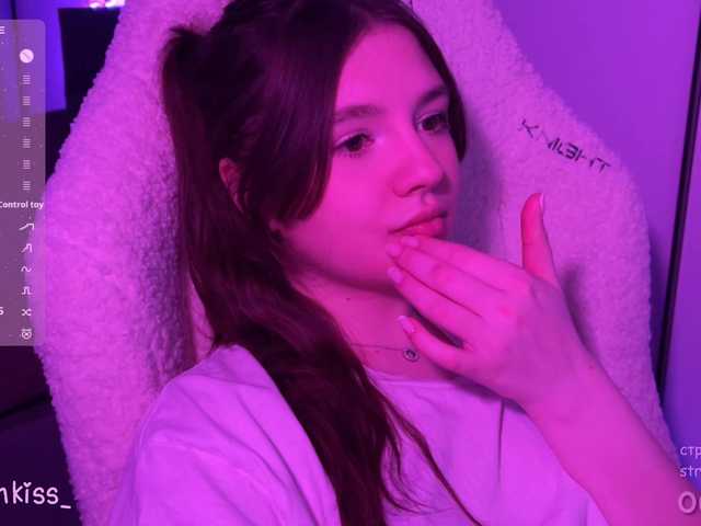 -FoxAlisa-'s BongaCams show and profile