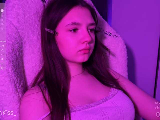 -FoxAlisa-'s BongaCams show and profile