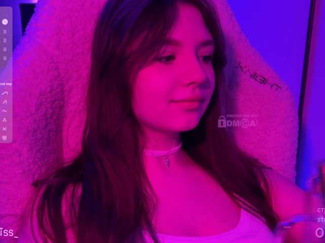 -FoxAlisa-'s BongaCams show and profile