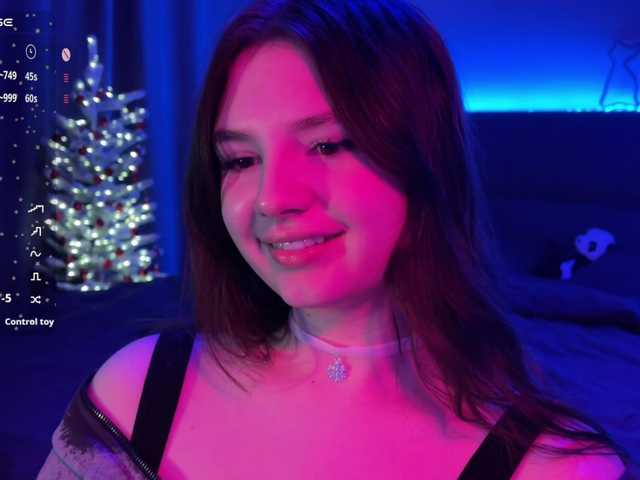 -FoxAlisa-'s BongaCams show and profile