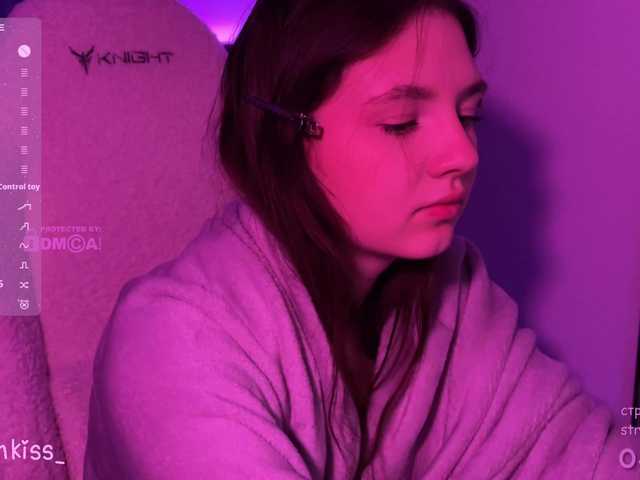 -FoxAlisa-'s BongaCams show and profile