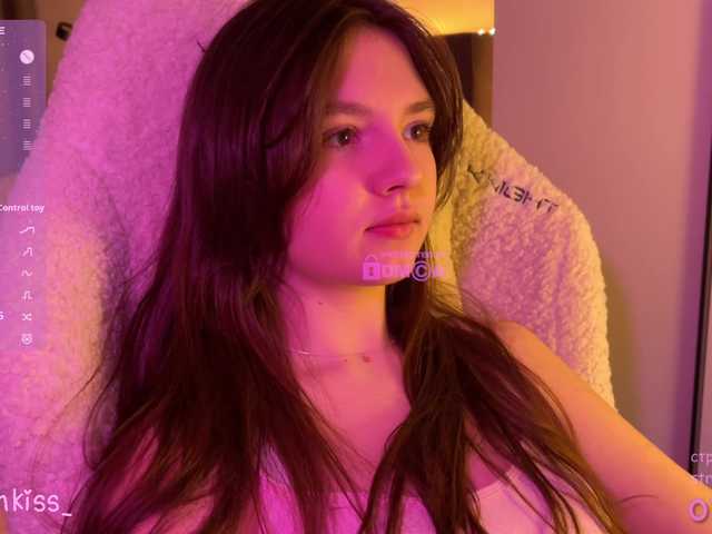 -FoxAlisa-'s BongaCams show and profile