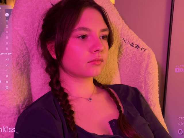 -FoxAlisa-'s BongaCams show and profile