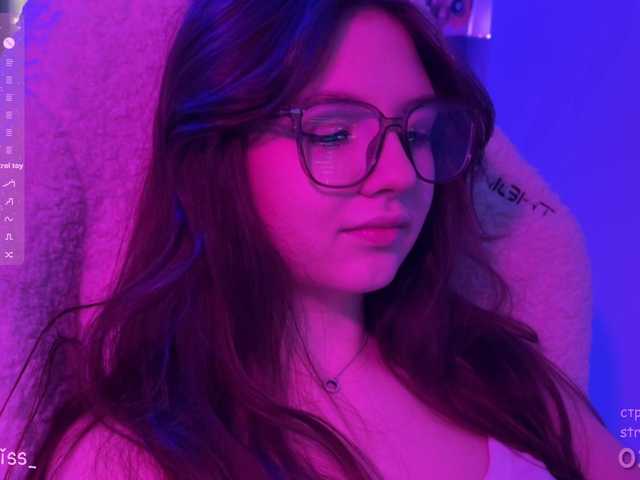 -FoxAlisa-'s BongaCams show and profile