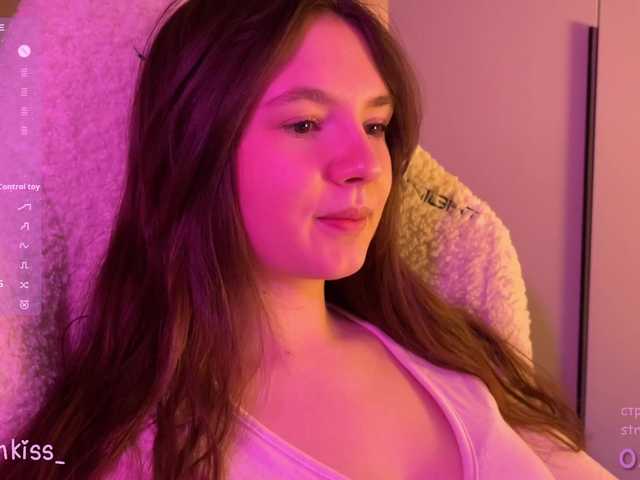 -FoxAlisa-'s BongaCams show and profile