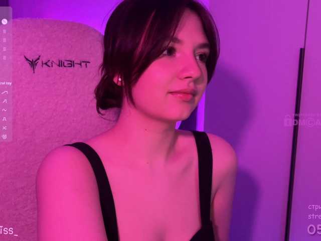 -FoxAlisa-'s BongaCams show and profile