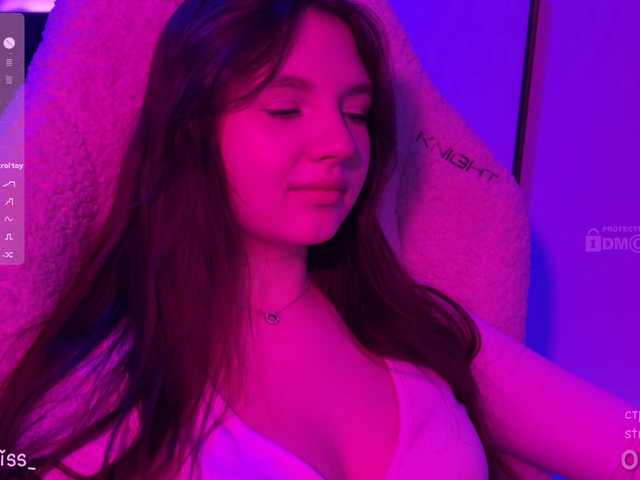 -FoxAlisa-'s BongaCams show and profile