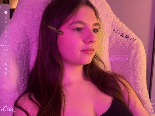 -FoxAlisa-'s BongaCams show and profile