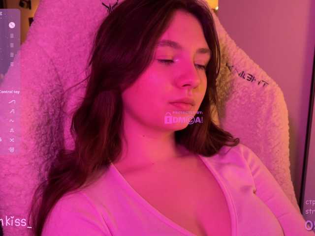 -FoxAlisa-'s BongaCams show and profile