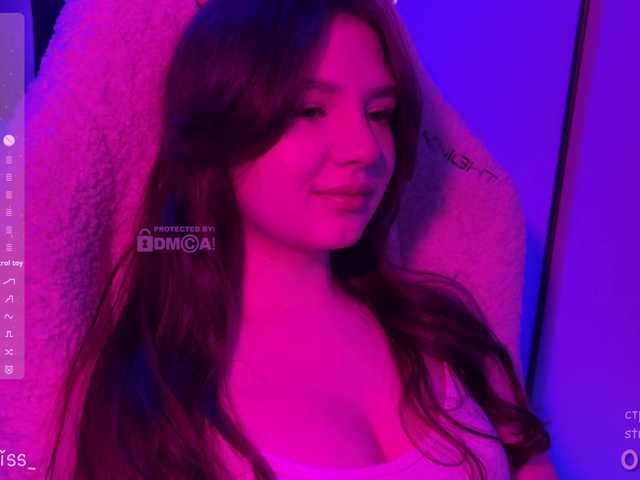 -FoxAlisa-'s BongaCams show and profile