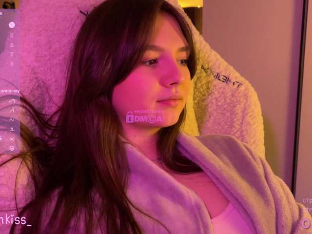 -FoxAlisa-'s BongaCams show and profile