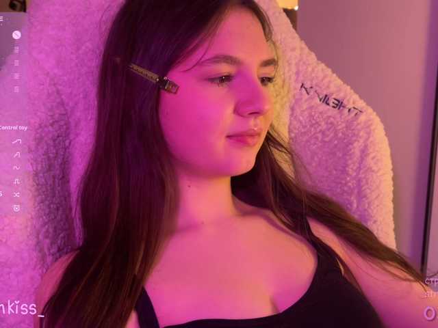 -FoxAlisa-'s BongaCams show and profile