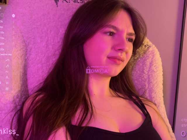 -FoxAlisa-'s BongaCams show and profile