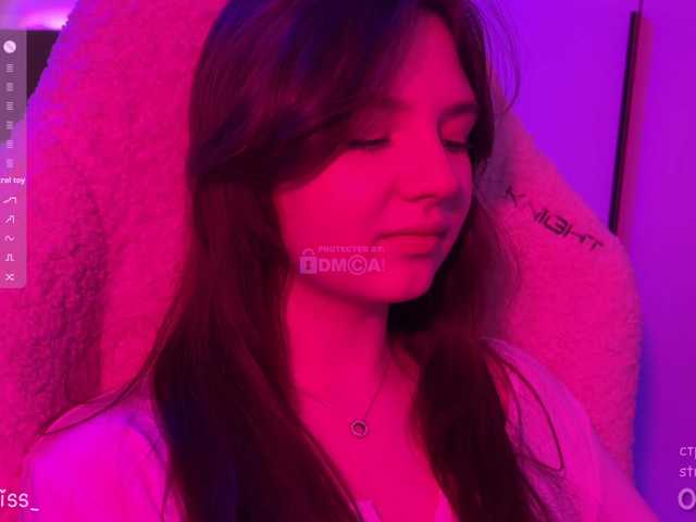 -FoxAlisa-'s BongaCams show and profile