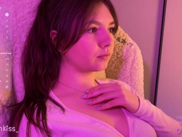 -FoxAlisa-'s BongaCams show and profile