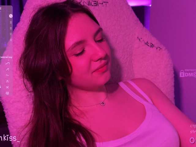 -FoxAlisa-'s BongaCams show and profile