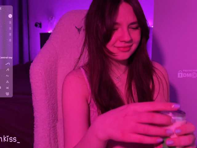 -FoxAlisa-'s BongaCams show and profile