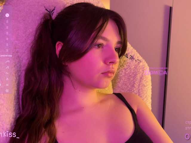 -FoxAlisa-'s BongaCams show and profile