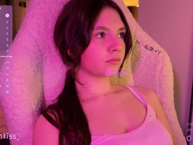 -FoxAlisa-'s BongaCams show and profile