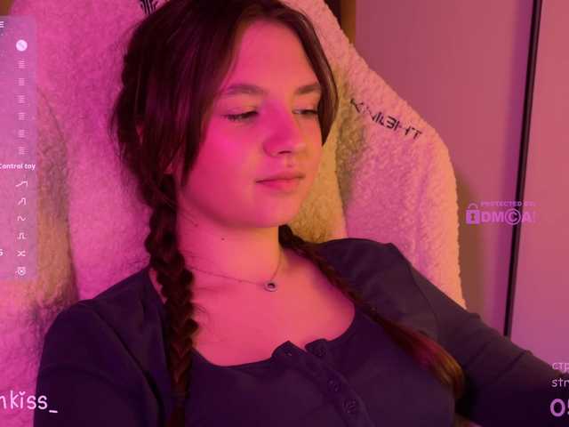 -FoxAlisa-'s BongaCams show and profile