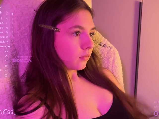 -FoxAlisa-'s BongaCams show and profile