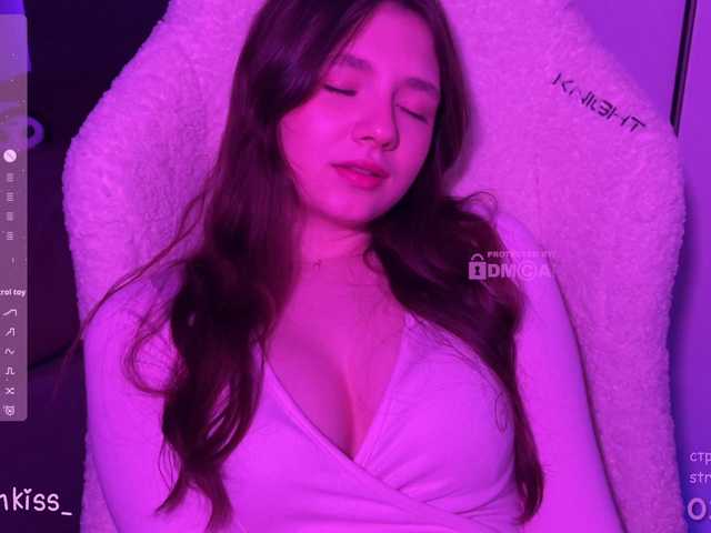 -FoxAlisa-'s BongaCams show and profile