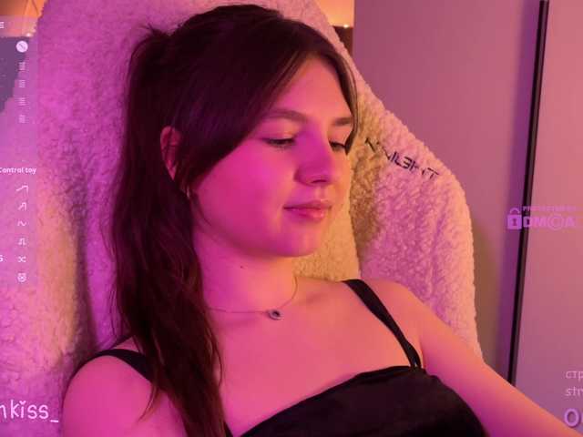 -FoxAlisa-'s BongaCams show and profile